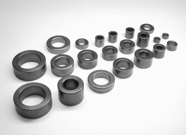 カバー無し非分割,二分割トロイダルコア