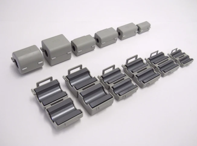 開閉自在型スリーブクランプコア MSFCシリーズ(低周波用)