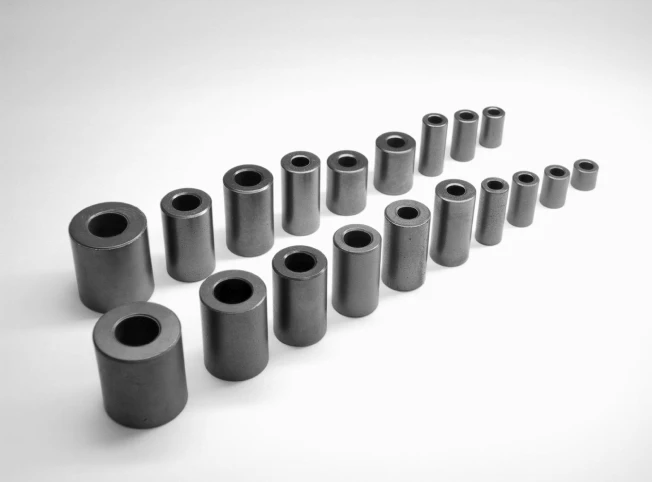 カバー無し非分割,二分割スリーブコア RIシリーズ(中帯域用)